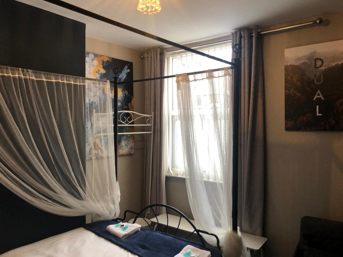 3 Double Bed Brittania Styled Central Home Near Lfc Sleeps 6 With Free Business Super Fast Fibre Broadband Liverpool Luaran gambar